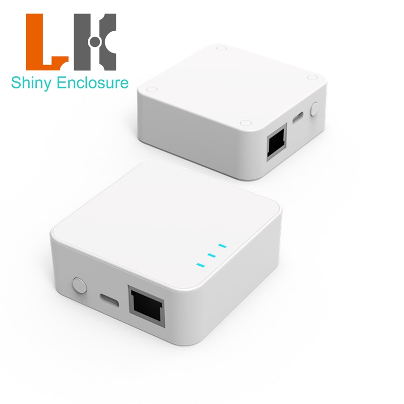 Custodia per interruttore con  - Unique Electronics Gadgets recensione e prezzo