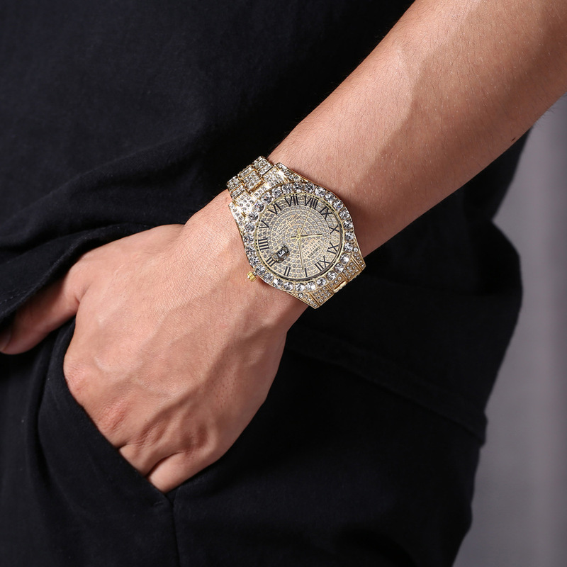 Orologio da Polso da Uomo al Q - Electronics Gadgets For Men recensione e prezzo